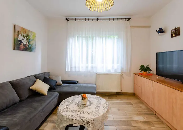 In 5691 Apartman *