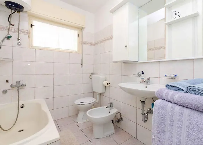In 5691 Apartman Jadranovo