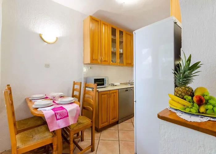 In 5691 Apartman *