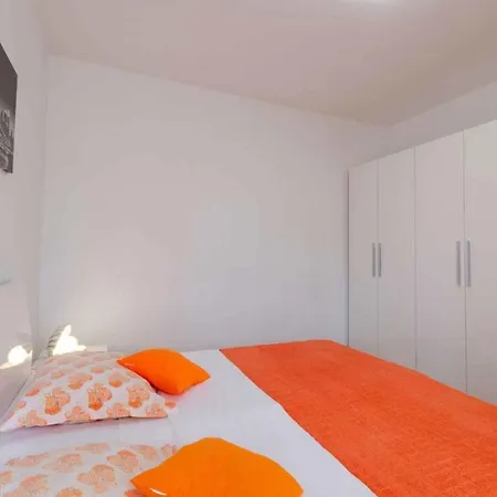 In 5691 Apartamento Jadranovo